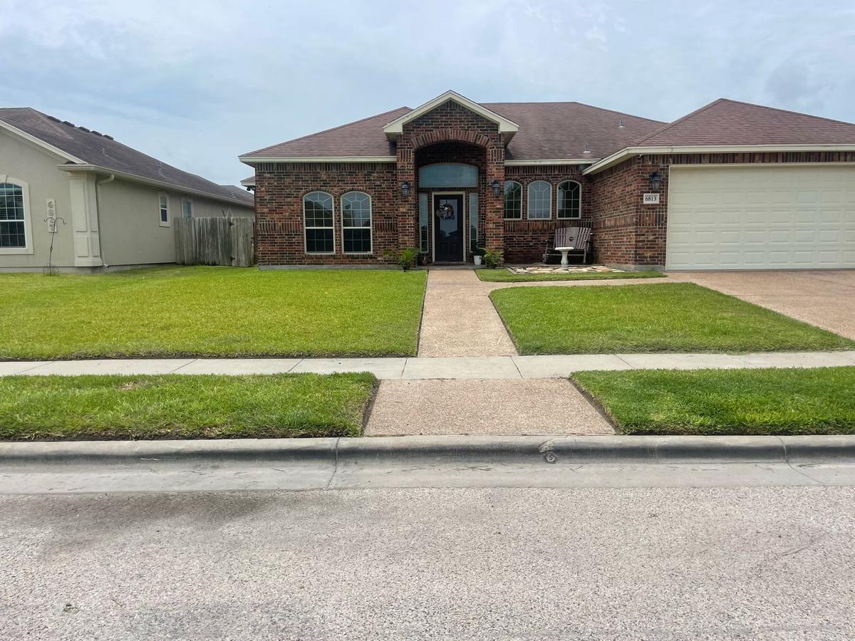 Mowed front yard Corpus Christi